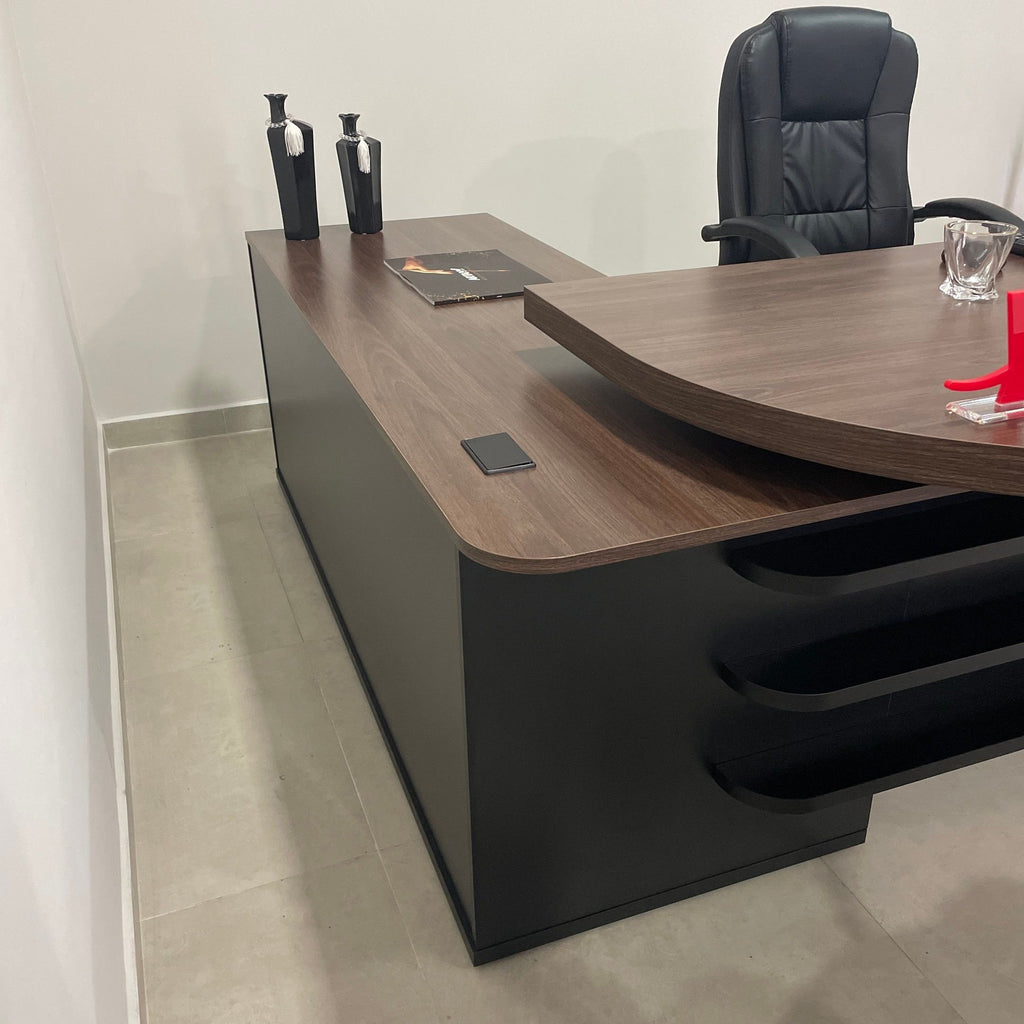 Escrivaninha Mesa Escritório Presidente Tamburato 4 Gavetas 2 Portas 258,2cm Charuto e Preto Artany