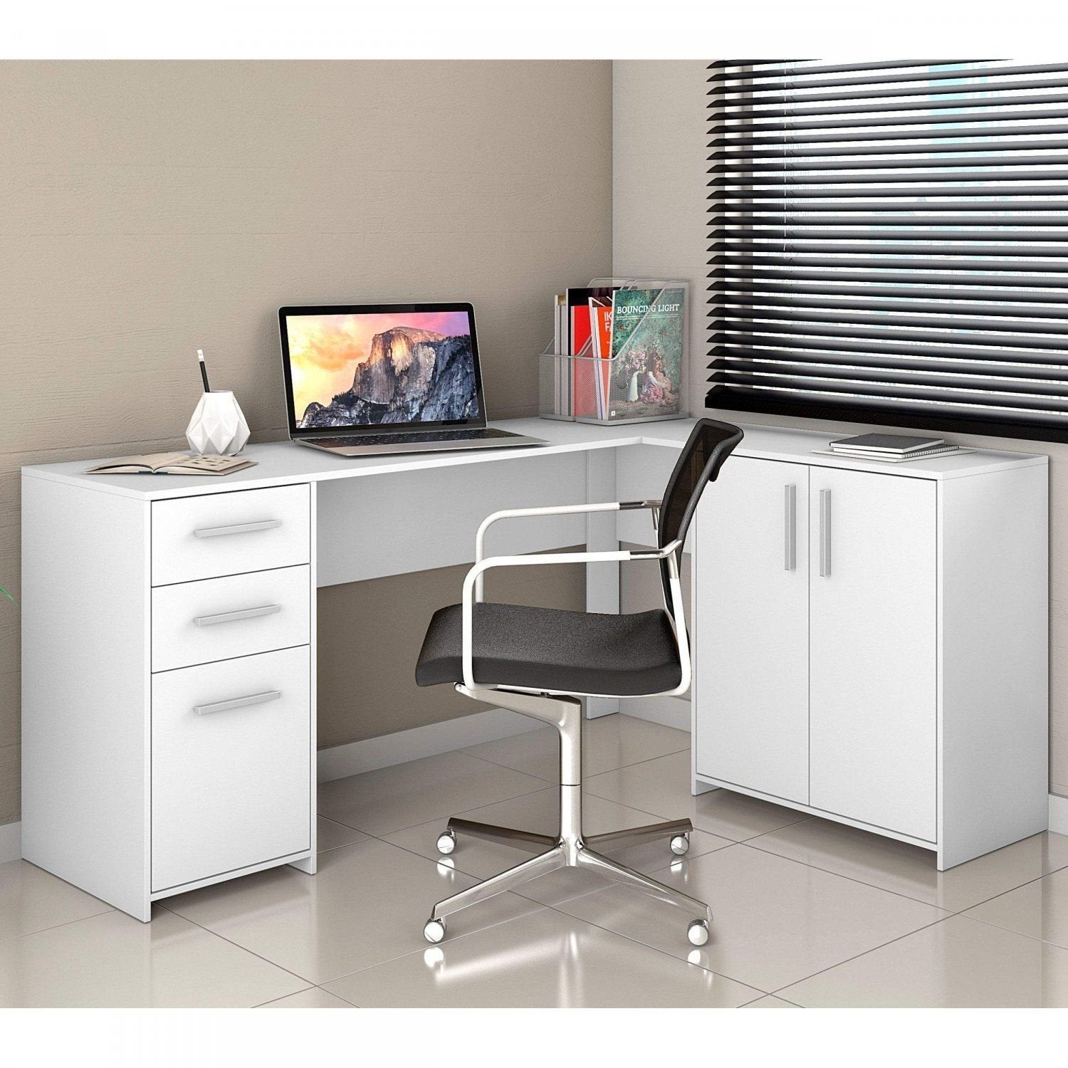 Escrivaninha Mesa Escritório em L Office NT2005 2 Gavetas 3 Portas 157cm Notável Móveis