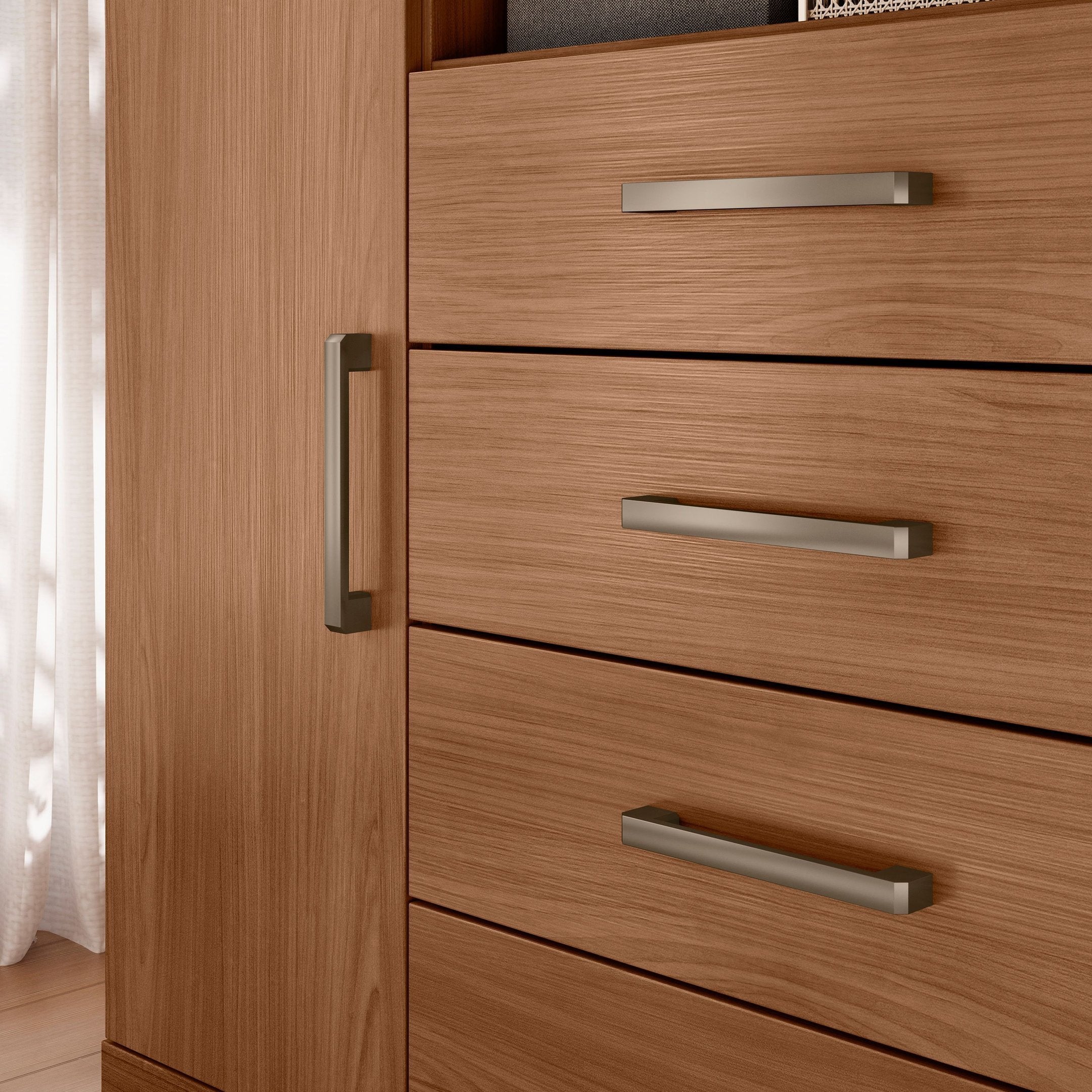 Cômoda para Quarto 2 Portas 4 Gavetas 1 Nicho Master Santos Andirá Marrom/Jatobá
