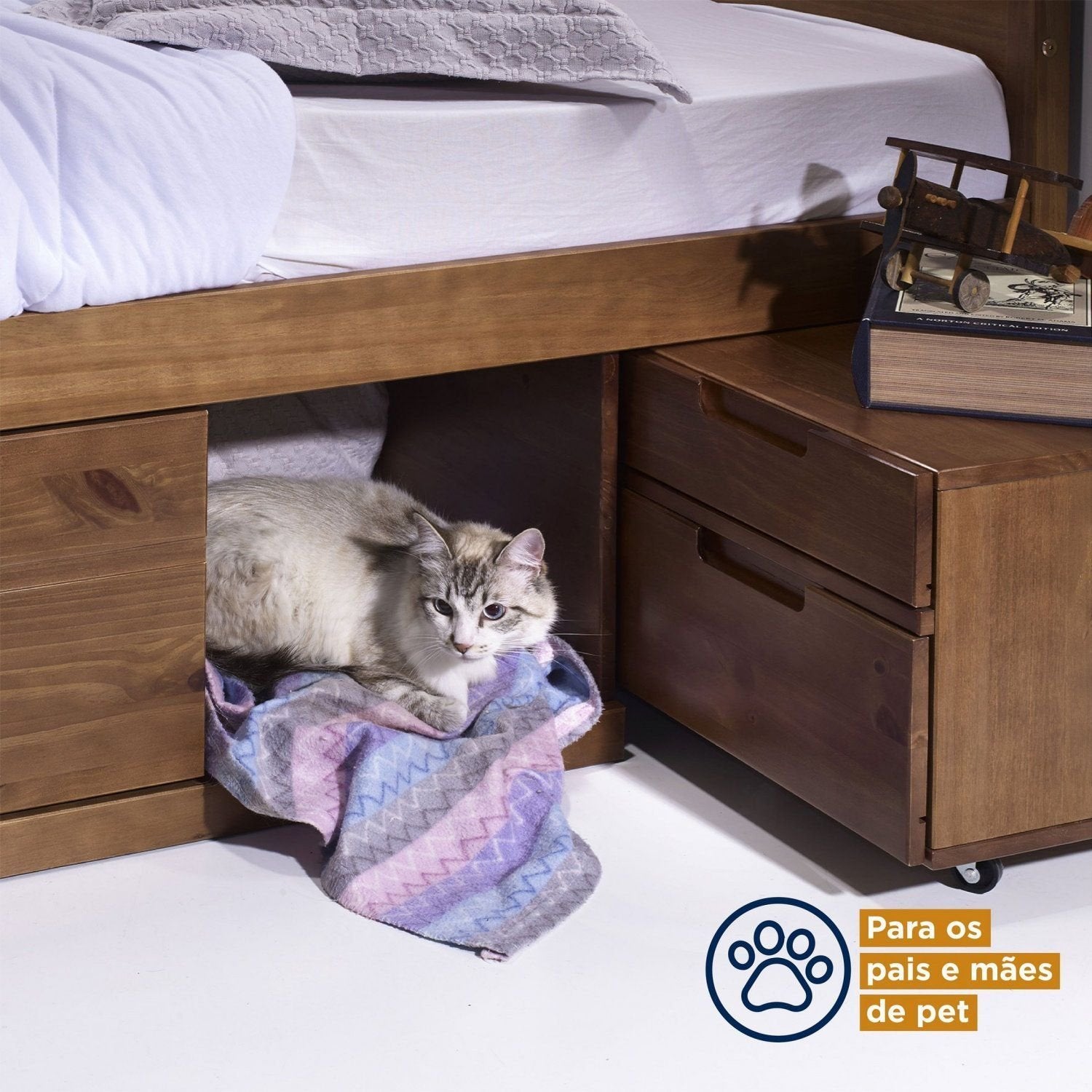 Cama Casal Multifuncional Madeira Maciça Irara CabeCasa MadeiraOriginals Marrom/Caramelo